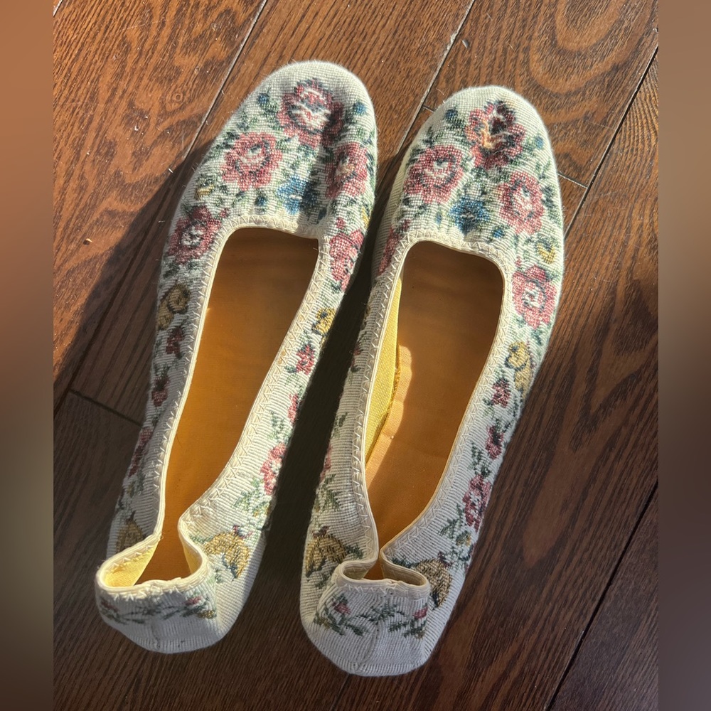 Cute vintage flats